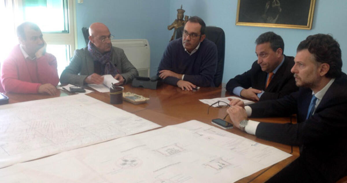 Perdite d'acqua persistenti in tre strade, l'assessore Casano diffida Caltqua - 