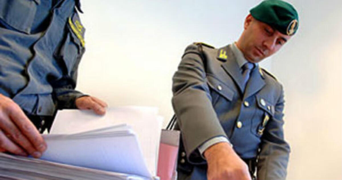 Fatture false per 3 milioni di euro, 5 arresti: nei guai anche commercialista - 