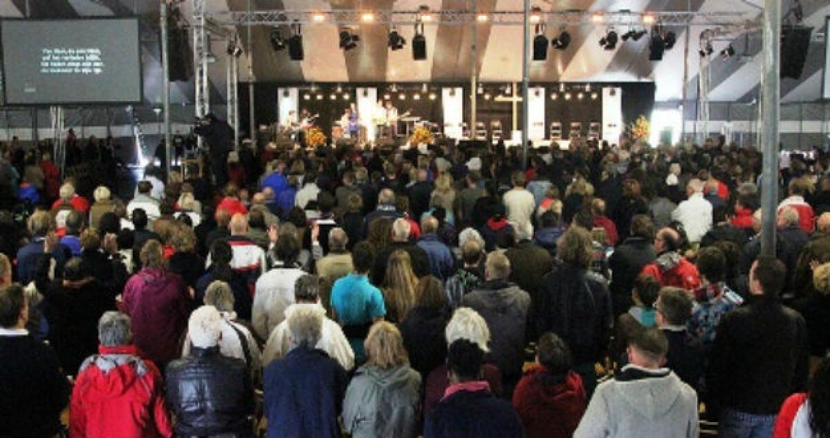 La chiesa non s'ha da fare...ma l'ufficiale giudiziario sbarca in Comune - 