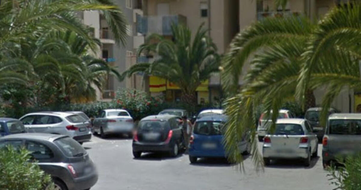 Ladri in azione nella notte al supermercato Fortè di via Morselli, forzata una finestra - 