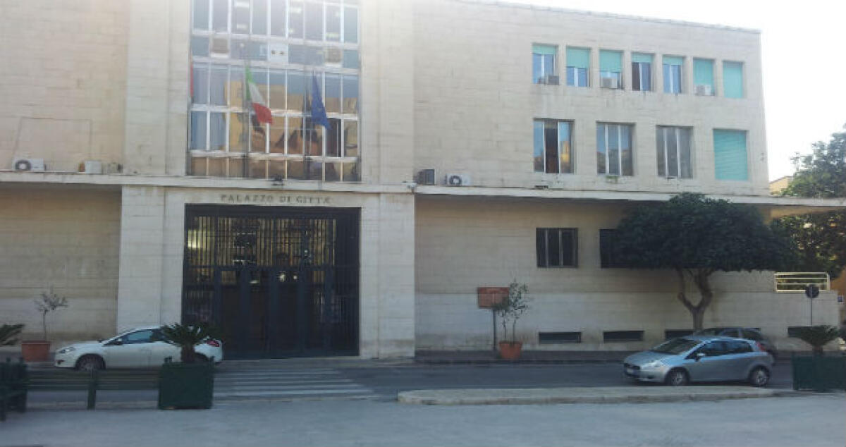 L'ex dirigente è stato assolto ma il Comune non lo vuole rimborsare - 