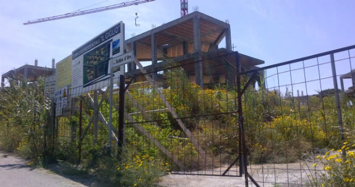 Si riducono i residenti e aumentano le abitazioni, è speculazione? FOTO -