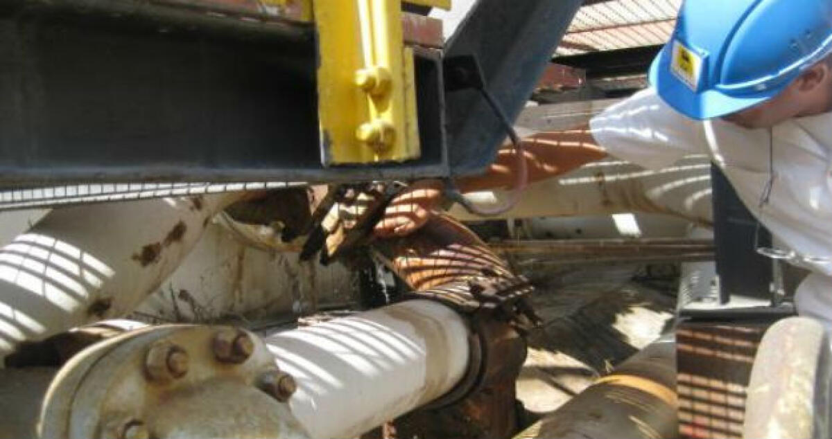 Idrocarburi sversati da un serbatoio Eni, "avvisai i responsabili degli impianti" - 