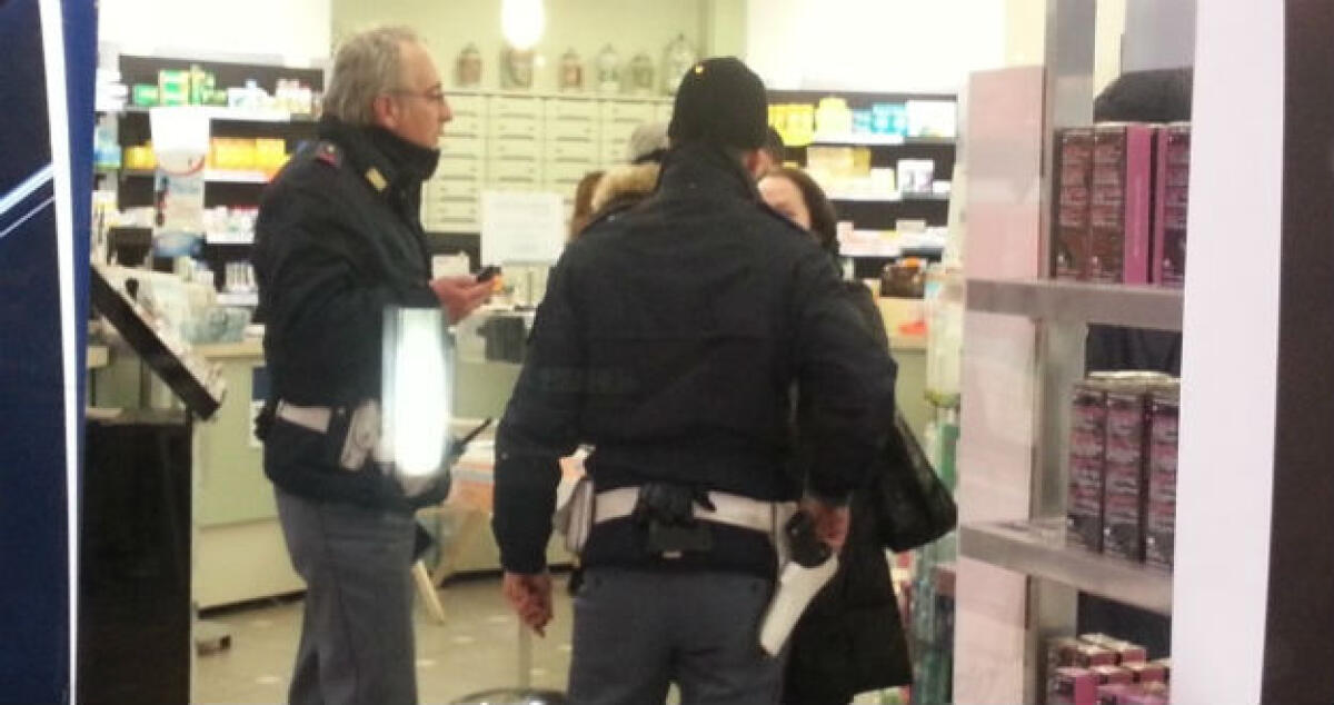 Colpo alla farmacia "Eleusi", ci sono le prove: tre giovani davanti al giudice -
