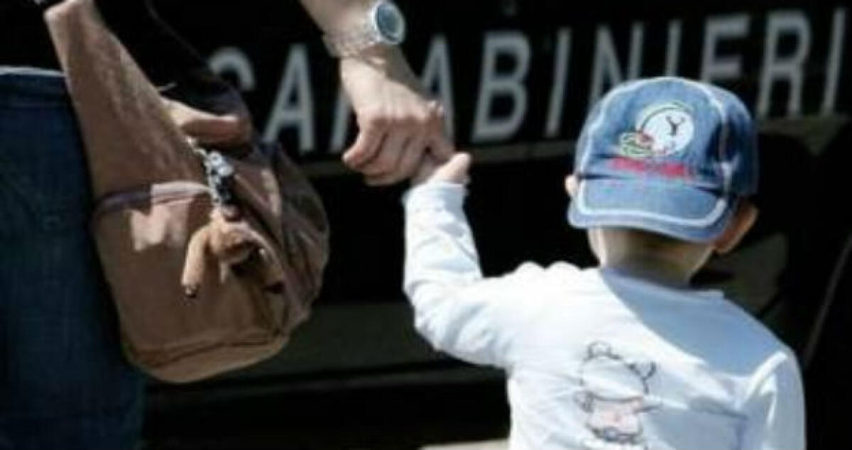 "Quei bambini sono a rischio", trasferiti sotto protezione insieme alla madre - 