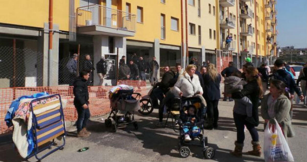 L'alloggio dello Iacp trasformato in "cosa" di famiglia, scatta la revoca - 