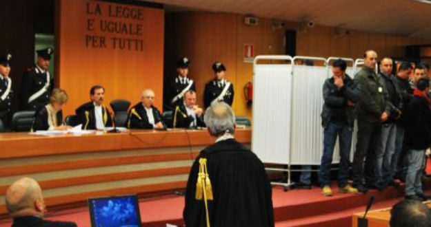 collaboratori-di-giustizia.jpg