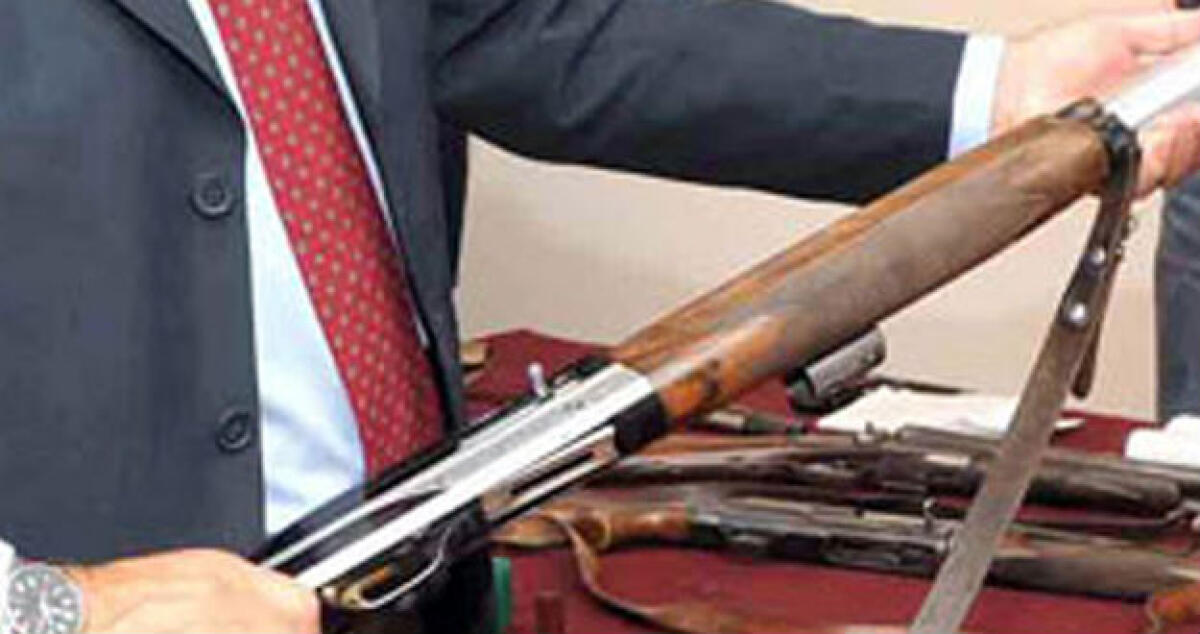 Armi non in regola, sequestrati tre fucili calibro dodici ad un pensionato - 
