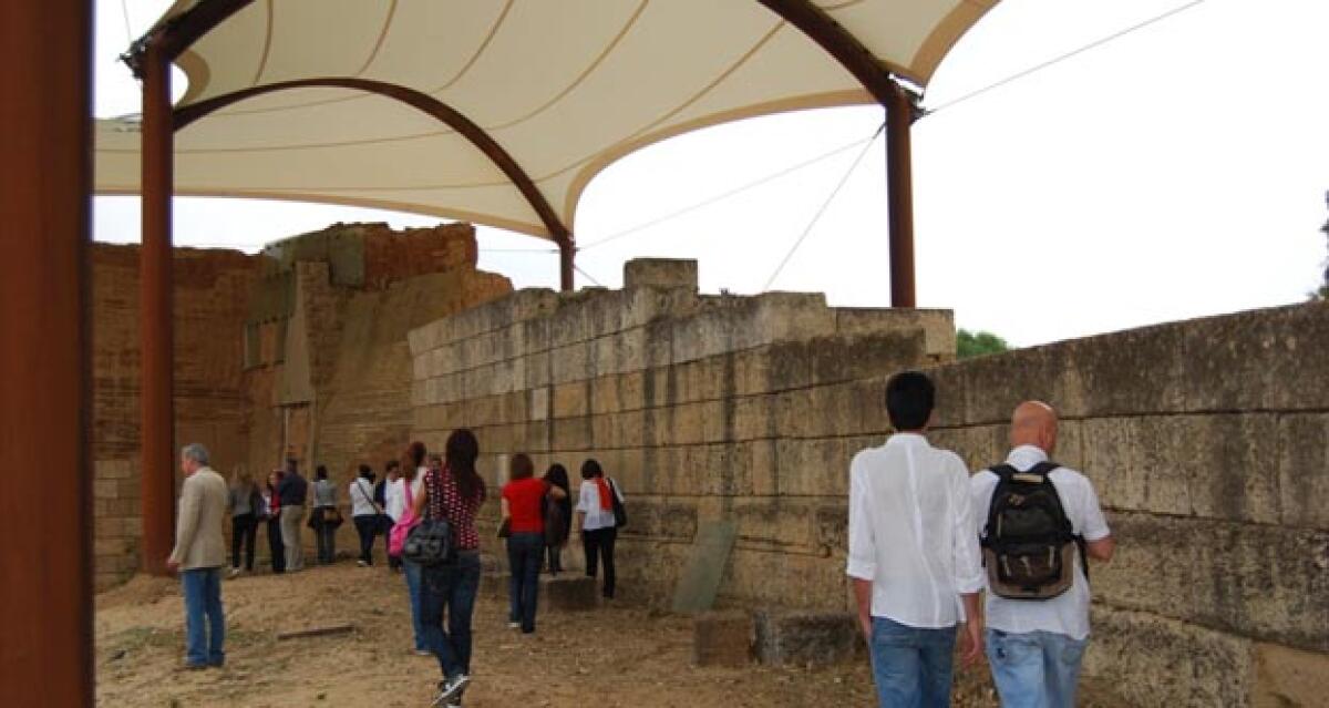 I cancelli delle mura Timoleontee aprono ad un matrimonio con 200 invitati - 