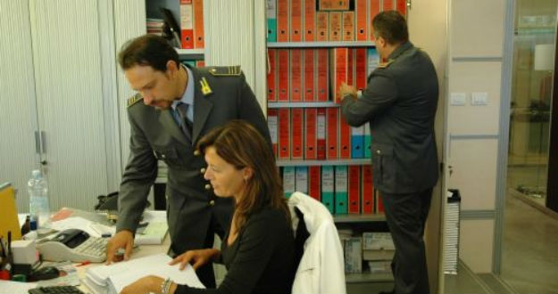 guardia-di%20finanza-controllo.jpg