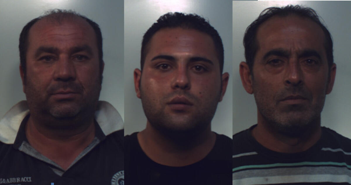 Entrano in una fabbrica in disuso, arrestati dai carabinieri i tre ladri dopo l'allarme - 