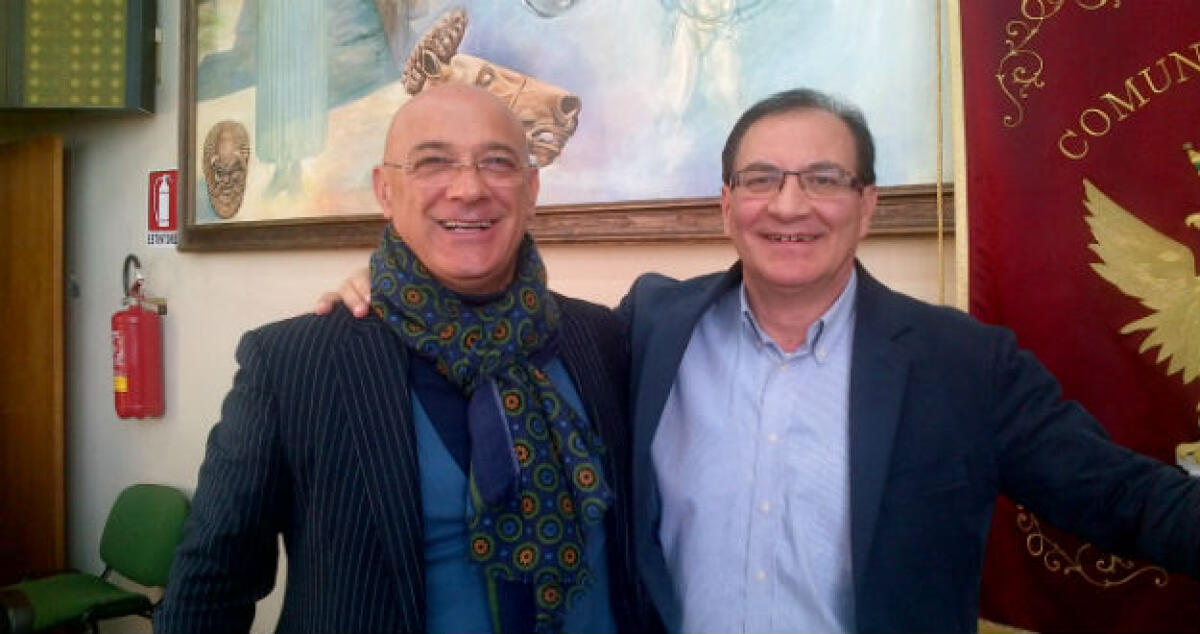 Banchi vuoti in consiglio: Fava rilancia, "cosa si risolve standosene a casa?" - 