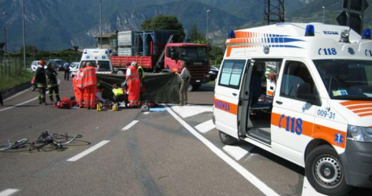 Schianto sulla 117 bis due giovani trasferiti a Catania: si valutano le cause - 