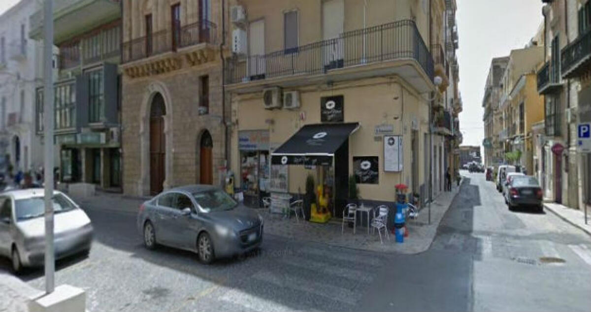 Pesanti commenti e scatta la tensione in centro: allertati carabinieri e polizia - 