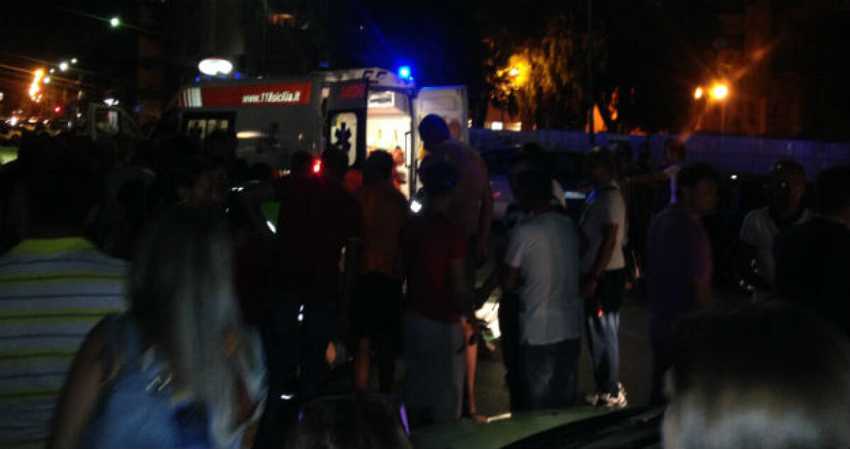 Due giovanissime travolte da un'auto in via Venezia: la vettura non si è fermata - 