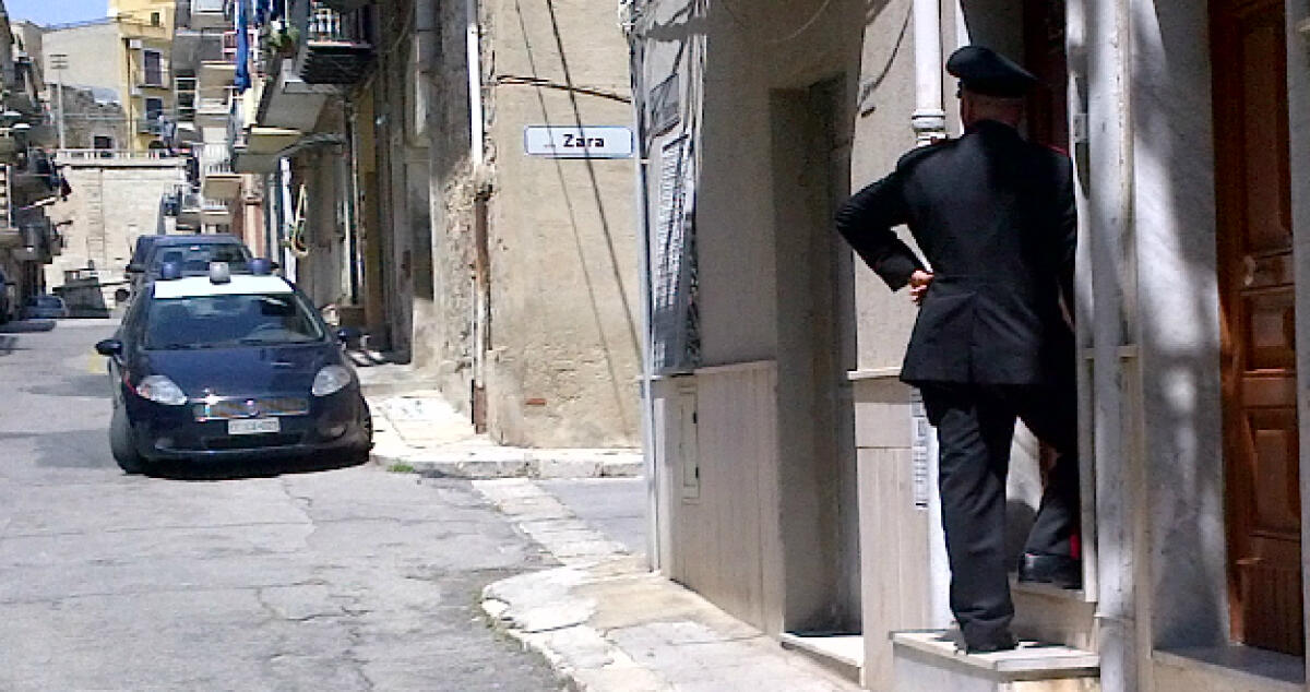 Infastidito dai bambini, si scaglia con un coltello: fermato dai carabinieri - 