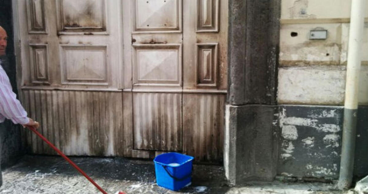 Rogo a Sant'Ippolito, paura per due pensionati: colpito il portone di casa - (foto archivio)