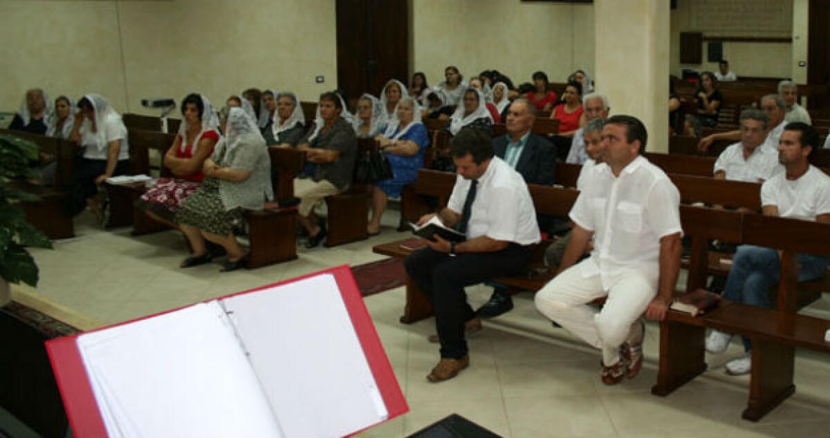 I ladri alleggeriscono una chiesa evangelica: portati via anche i mixer - 