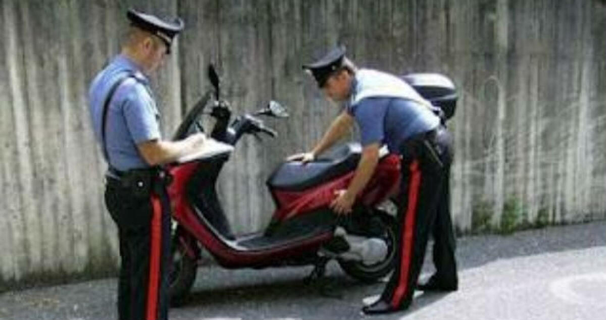 Ruba un motorino in trasferta, arrestato un diciassettenne a Punta Braccetto - 