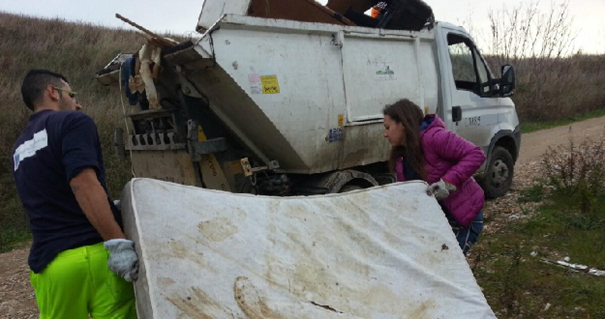 L'azienda li assume ma non li paga: "Nessuno vigila sugli appalti comunali?" - 