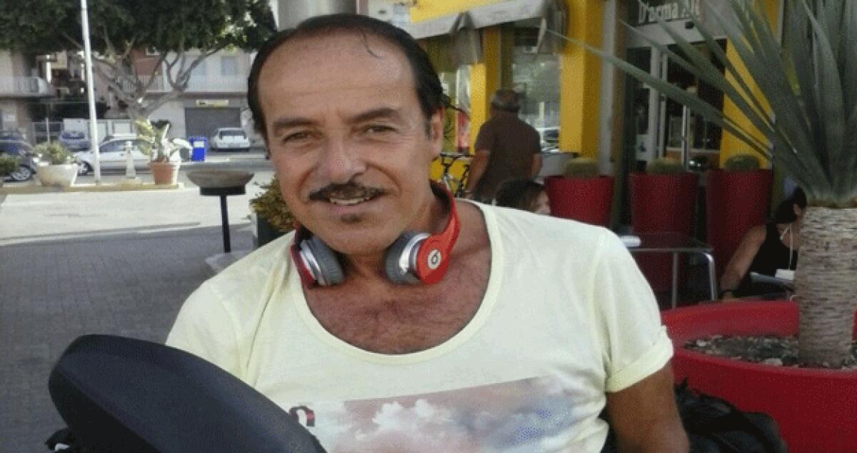 Un centauro particolare, l'attore Massimo Lopez si ferma qualche ora in città - 