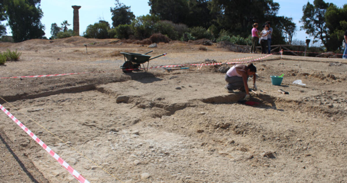 L'antica via della Gela arcaica riemerge grazie agli scavi all'Acropoli - 