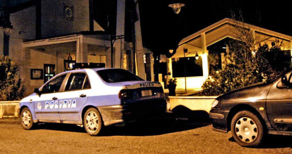 Entrano in casa per rapinarla a Margi, un'anziana trasferita al pronto soccorso - 