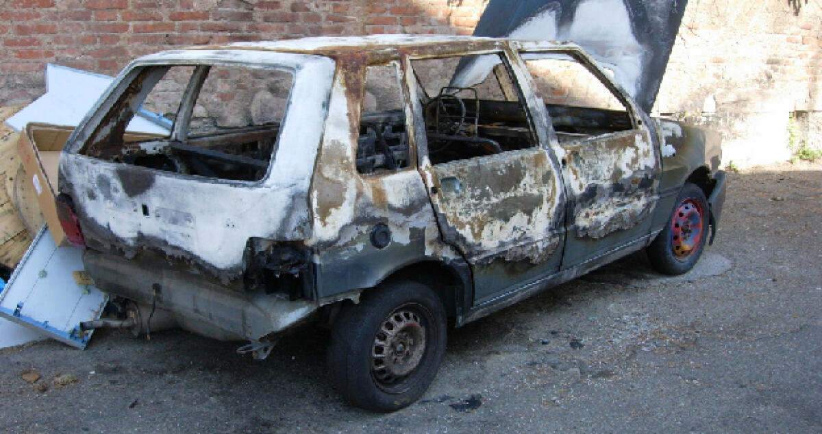 Incendio in contrada Scavone, distrutta la Fiat Uno di un anziano pregiudicato - 