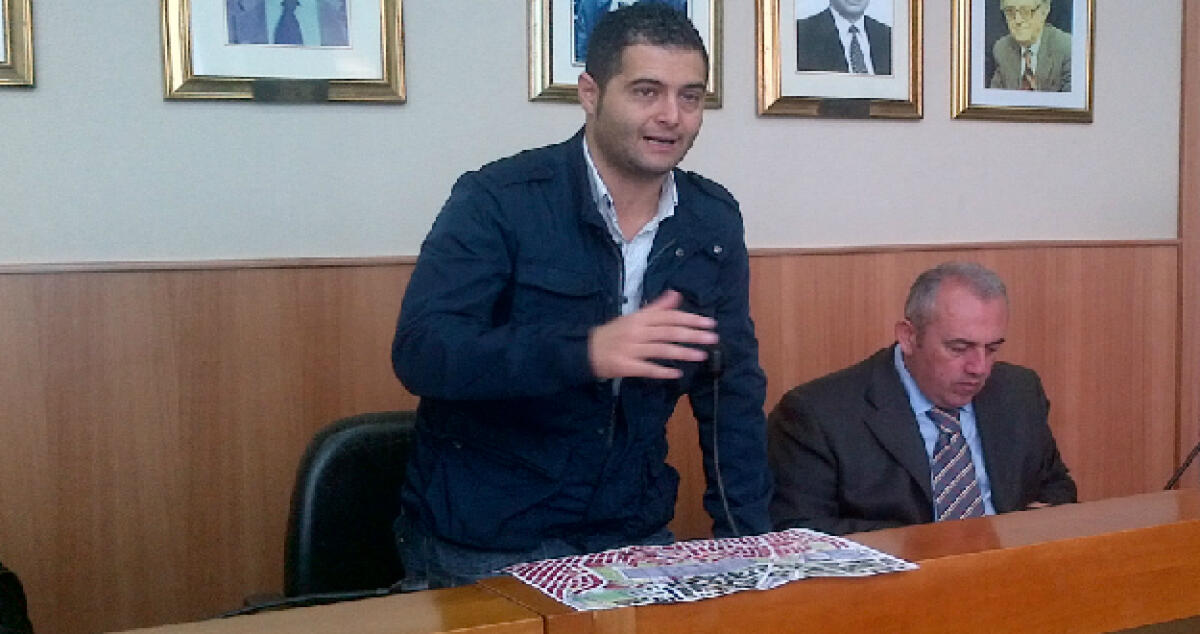 "Fatemi vedere le fatture pagate alla Tekra", nessuna risposta a Di Stefano - 