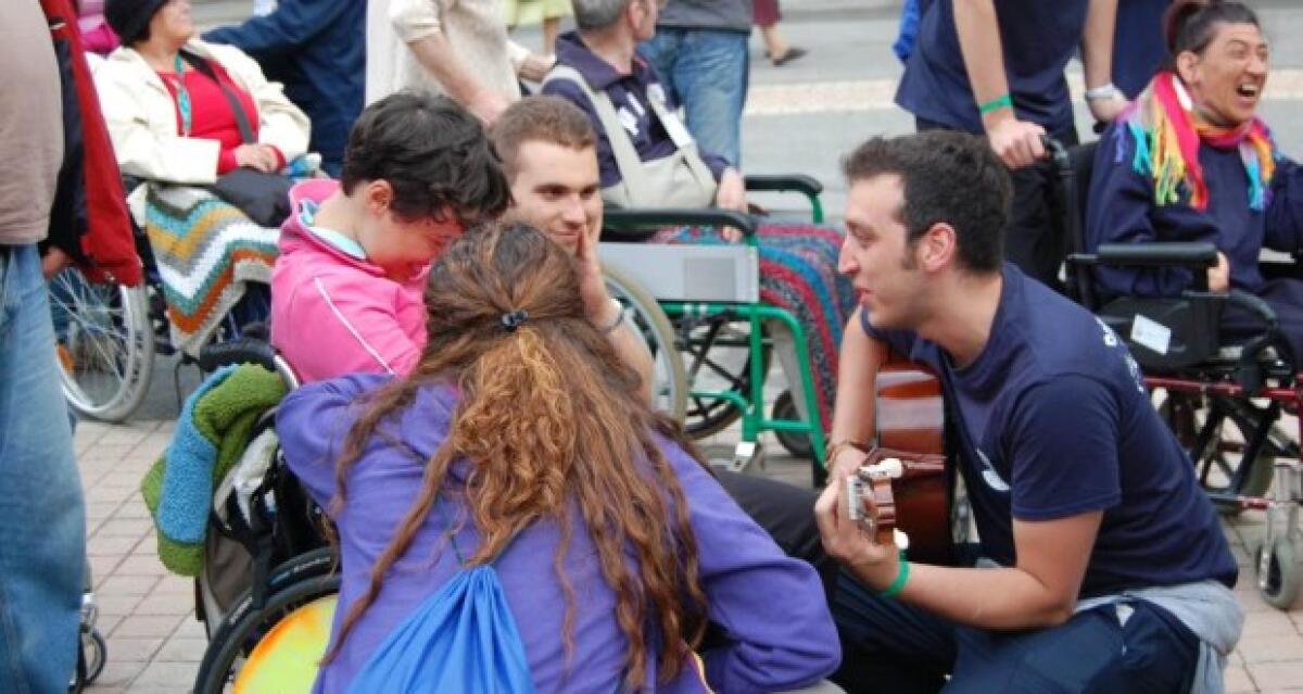 Premio alla bontà riservato agli alunni che aiutano un compagno disabile - 