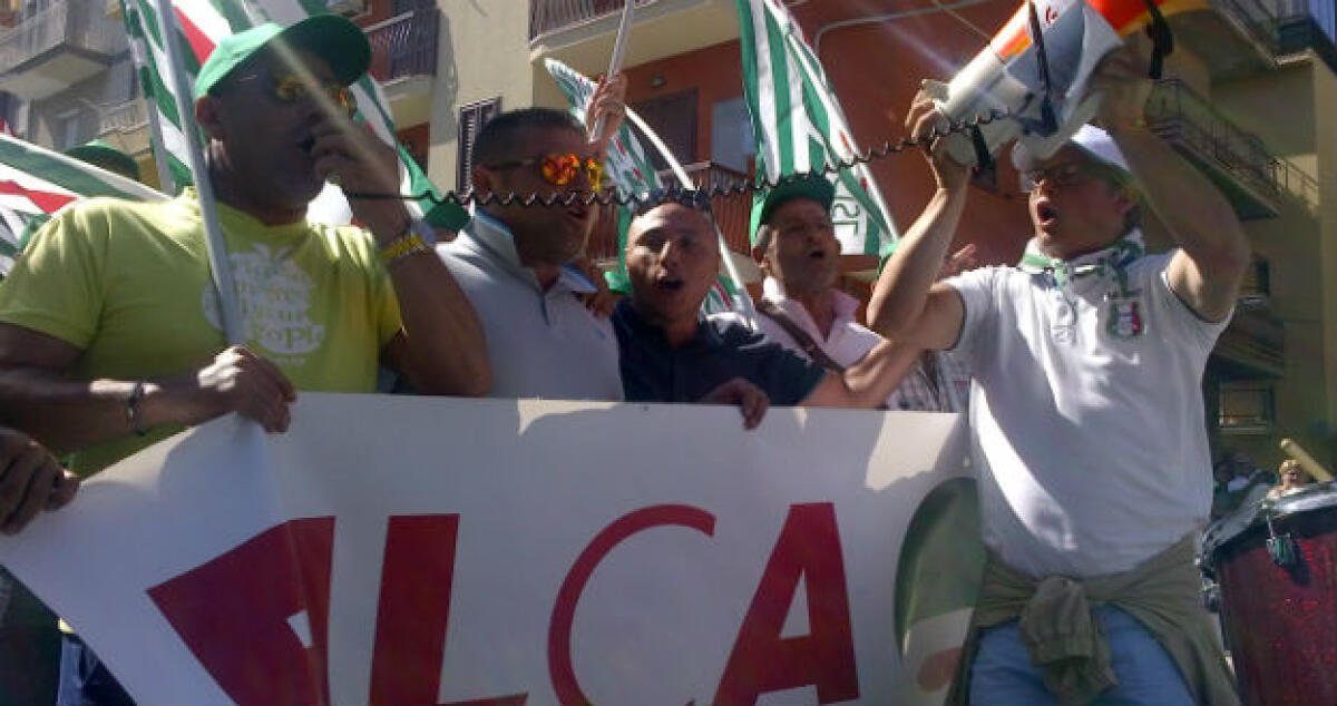 Vertenza Eni, stop allo sciopero del 16 ottobre: l'indotto ancora in fermento - 