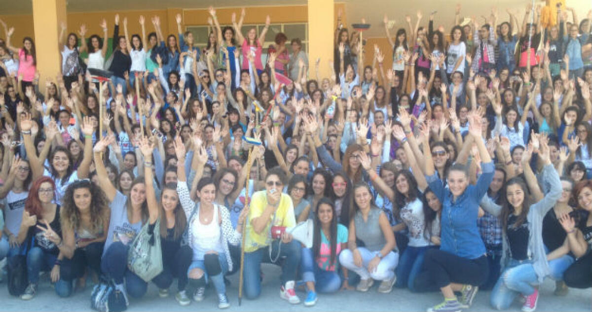 "La scuola è sporca", alunne e genitori protestano al liceo delle scienze umane - 