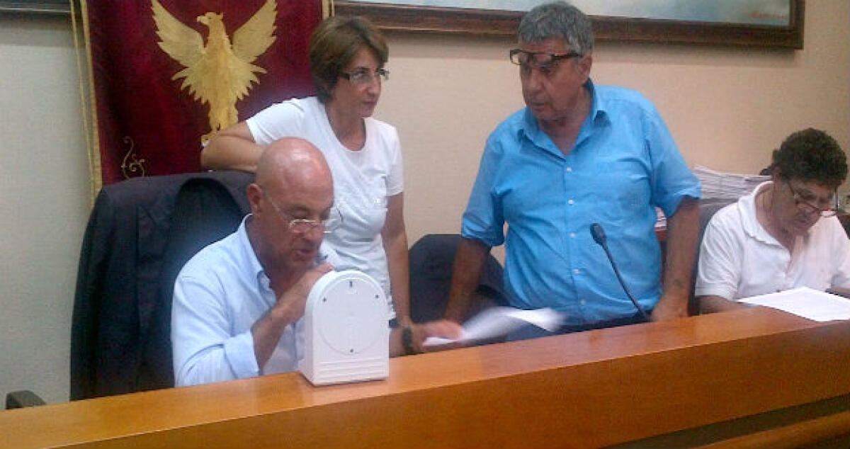 Question time "hot", conti e abusivismo...la guardia di finanza annota - 