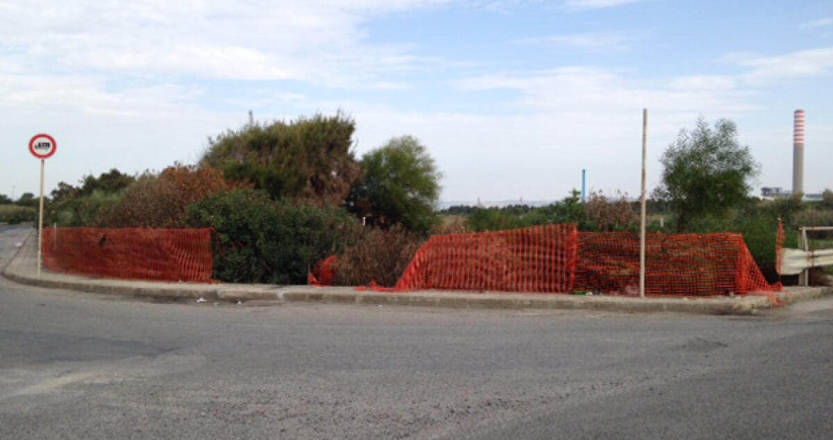 Vola in auto sulle sponde del fiume Gela, la dimettono subito ma ha le costole rotte - 