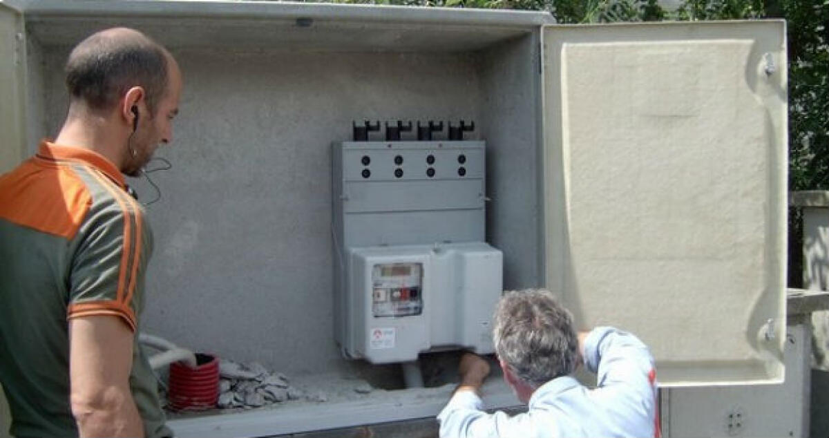 "Risparmiava" sull'elettricità con un magnete, condannato un commerciante - 