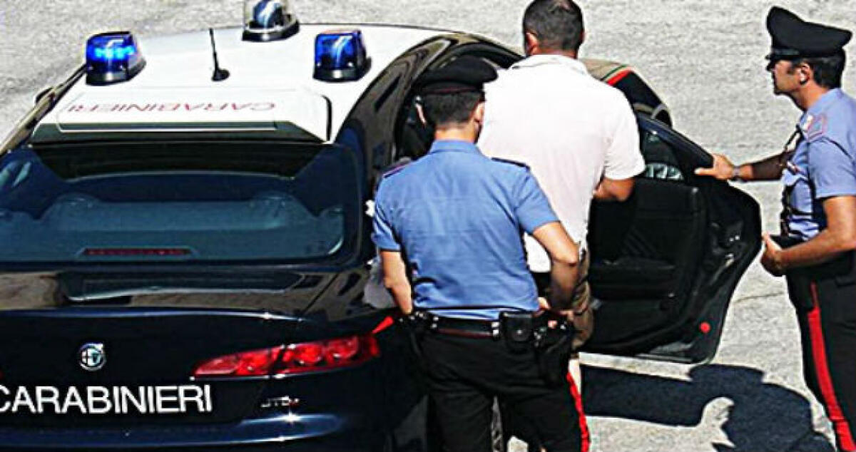 Preparavano un agguato contro un carabiniere, arrestate 5 persone - 
