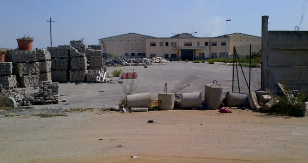 I rifiuti della differenziata nell'ex autoparco? Dopo l'Ato arriva il Comune - 