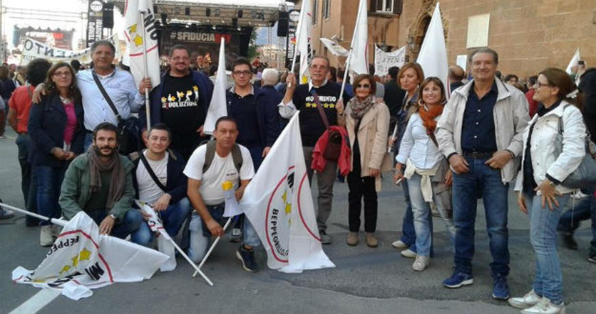 Intesa su Eni, i 5 Stelle: "Sotto...sotto politica e sindacati veri colpevoli" - 