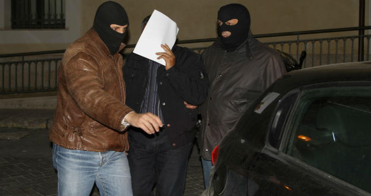 "Una bomba per festeggiare la scarcerazione di Alferi", parla Cascino - 