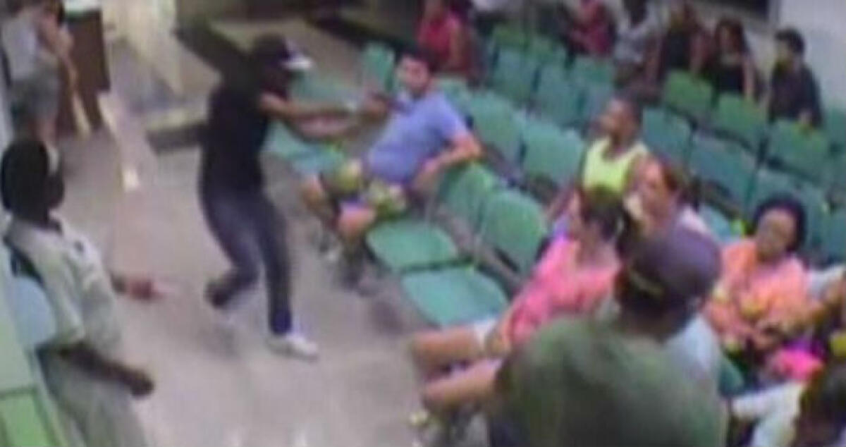 In Brasile per un convegno scientifico, aggredito e rapinato un medico gelese - 