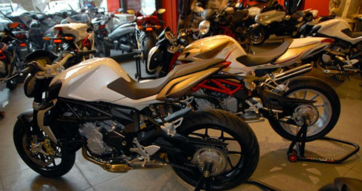 Rubate moto per 120 mila euro, con le impronte digitali accuse per un giovane - 