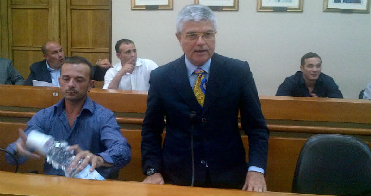 Il Megafono, "il bilancio? L'ha votato solo chi va a braccetto con il sindaco Fasulo" - 