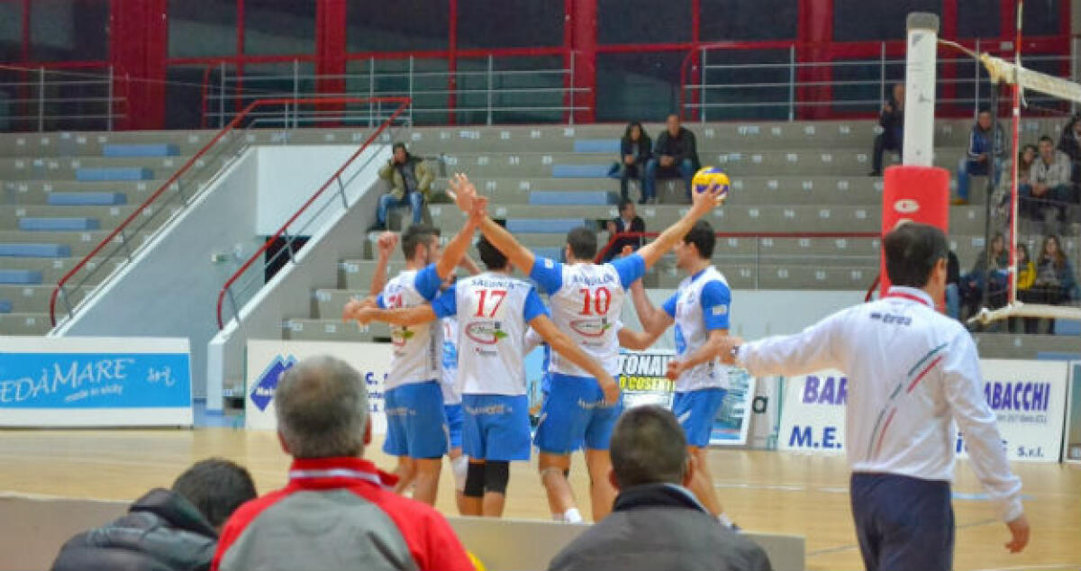 Buio...al PalaLivatino, la Meic Services tra i disagi: "Nessuno è mai intervenuto!" - 