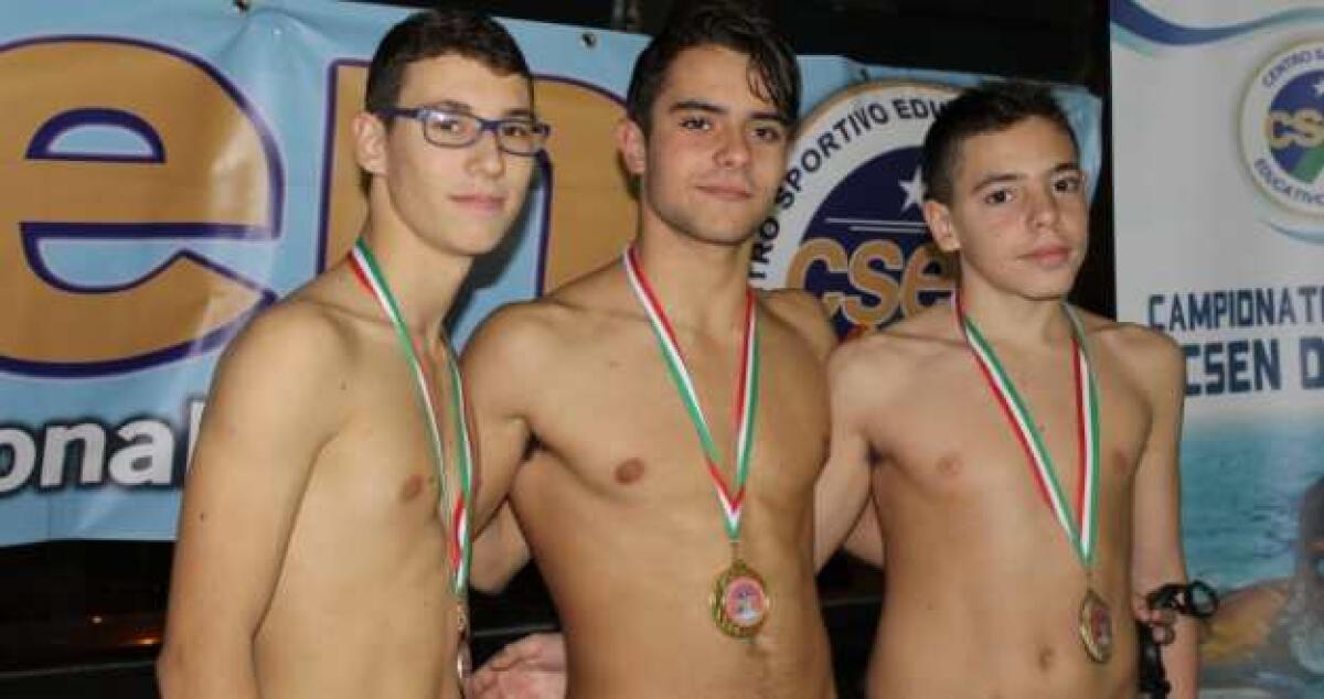 Lo Sporting Club primeggia a Favara, 30 medaglie d'oro ai regionali di nuoto - 