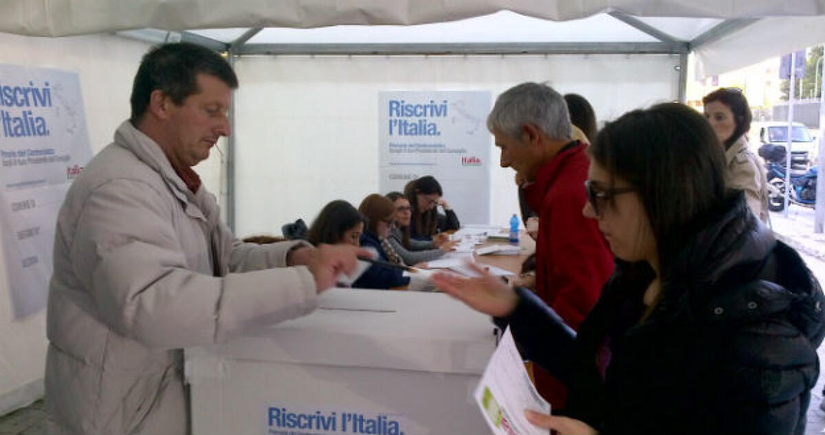 Niente primarie, ecco cosa hanno deciso il Pd e i quattro papabili del centrodestra - Gazebo delle primarie del Pd in città