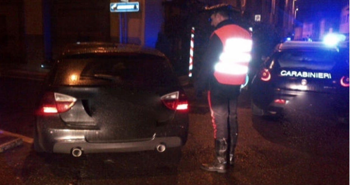 Una calibro 22 carica nascosta in una valigetta, un tunisino finisce a processo - 