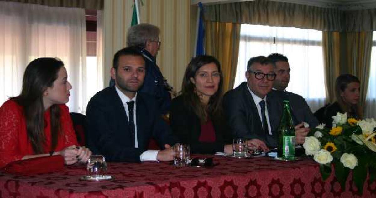 Bagno di folla per Di Dio: "Sono incapaci, al Pd interessa solo gestire potere" - 