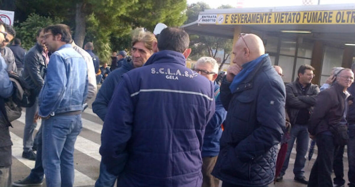 Indotto Eni, la crisi colpisce ancora: cassa integrazione per 15 operai di una coop -