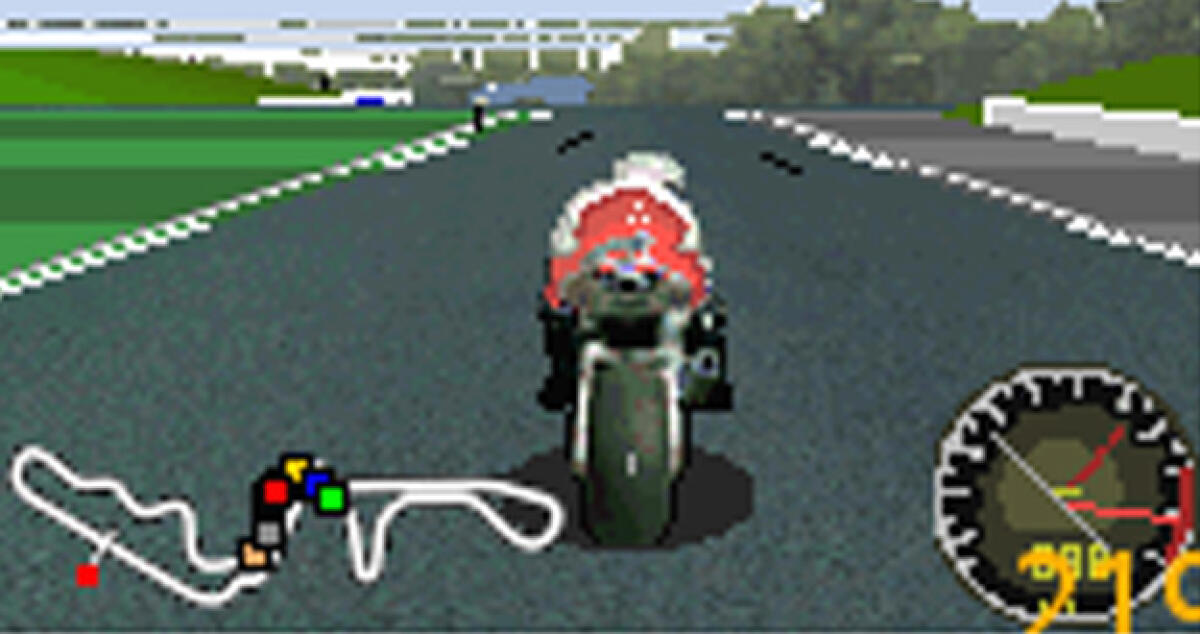 Nel traffico cittadino con una moto da competizione, denunciato un diciottenne - 