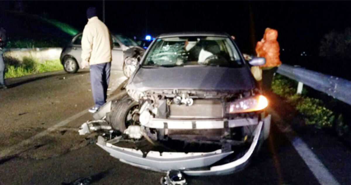 Frontale nella notte lungo la Gela-Manfria, esame etilico ai quattro giovani feriti - 